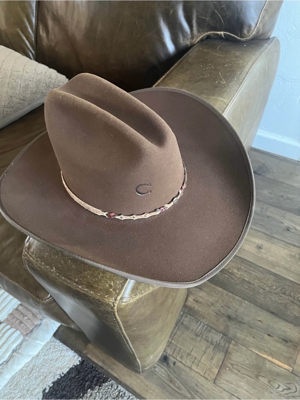 Brown Cowboy Charlie 1 horse Rising Star mink — Brown 6 5/8